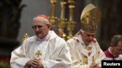 El cardenal Harvey concelebró este domingo en el Vaticano con el Sumo Pontífice.