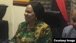 Gurukota rezvekuburitswa kwemashoko, Amai Monica Mutsvangwa