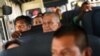 El Salvador: empresarios de transporte público exigen subsidios al gobierno para circular