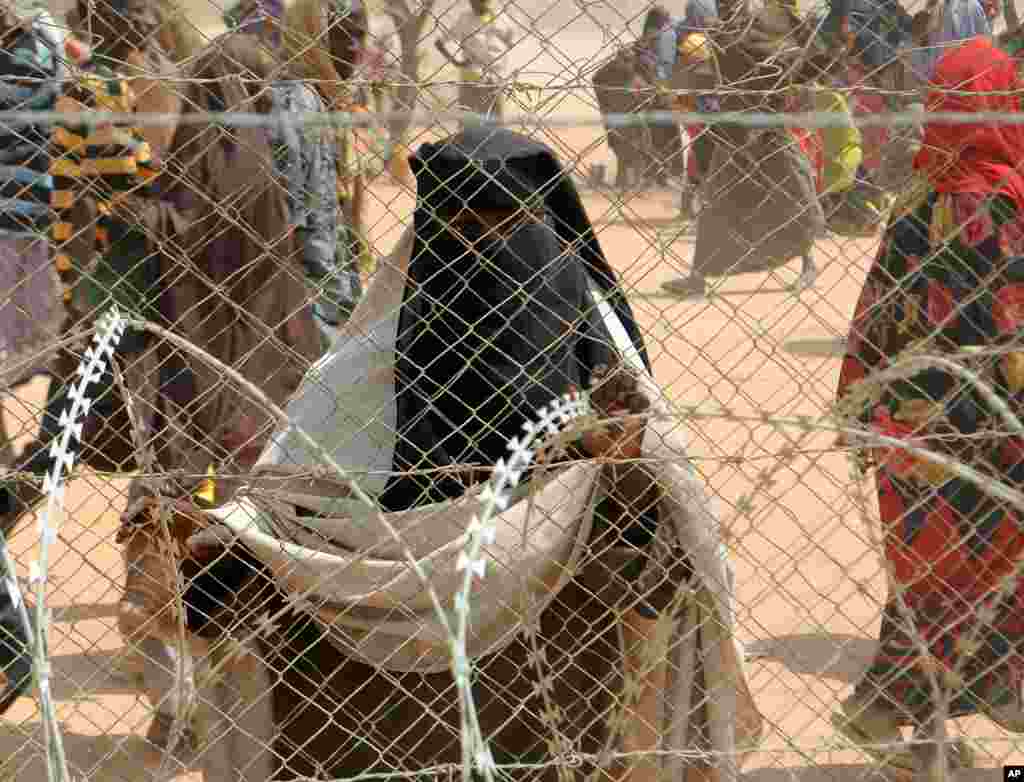 2011年7月19日，达加哈雷难民营内的难民。