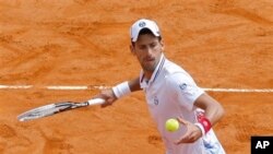 Petenis Novak Djokovic menang mudah atas 6-1, 6-4 melawan Andreas Seppi dalam Monte Carlo Masters, hari Rabu (18/4) di Monaco.