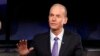 ARSIP – CEO Boeing, Dennis Muilenburg, tengah diwawancara oleh Maria Bartiromo dalam program “Mornings with Maria Bartiromo” di Fox Business Network, New York, 13 November 2018 (foto: AP Photo/Richard Drew)