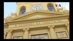 A tragédia no Brasil, polícia busca em casa de atirador