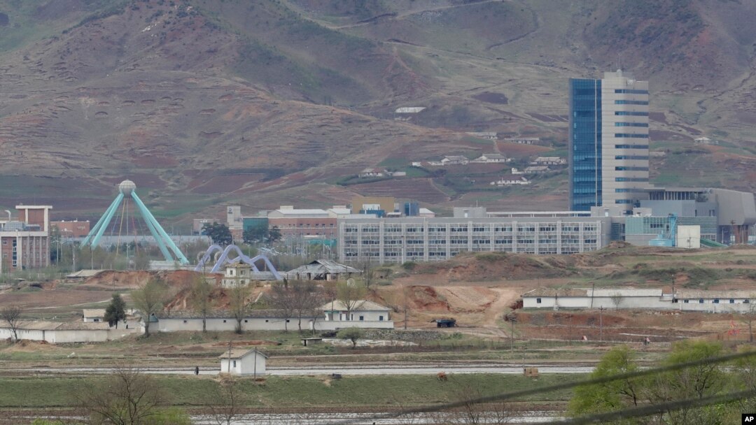 Kompleks industri Kaesong di Korea Utara, 24 April 2018. (Foto: dok). Korea Utara dan Korea Selatan akan membuka kantor koordinasi bersama di kota Kaesong, Jumat (14/9), untuk mendukung komunikasi dan hubungan lintas perbatasan antar kedua negara.