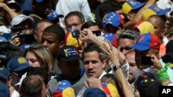  “Nuestra interacción con los países hermanos está más fuerte que nunca. La determinación por la libertad y la democracia son la causa que nos une con los EEUU y nuestros demás aliados”, afirmó Guaidó.