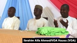 Shugaban Matasan jam’iyar APC na jahar Kaduna Umar Yahaya ya na magana game da rikicin zabe a ranar 20 ga watan Fabarairu 2015 a Kaduna, Najeriya.
