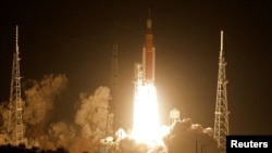 Запуск ракети місії "Артеміда-1", Флорида, 16 листопада 2022. REUTERS/Joe Skipper