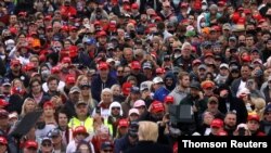 El presidente Donald Trump celebra un mitin en la localidad de Lititz, en Pensilvania, el 26 de octubre de 2020.