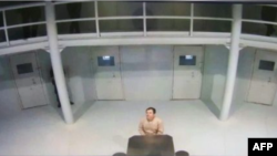 Imagen tomado de un video de Joaquín El Chapo Guzmán dentro de la cárcel, la cual fue difundida por la Secretaría de Gobernación de México.