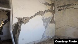 Cracked and crumbling walls are seen in this building in Pakistan's Baluchistan province. (Photos courtesy of University of Baluchistan) 