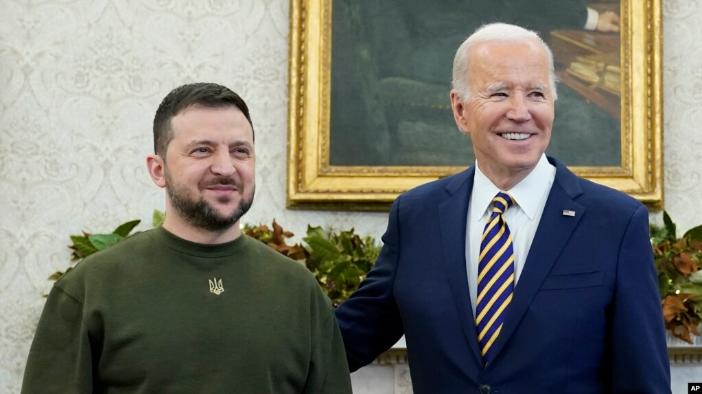 Presidenti Biden do të lejojë Ukrainën të përdorë armatime amerikane për sulme brenda Rusisë