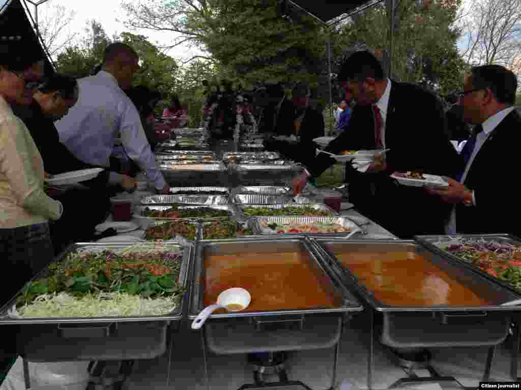 ອາຫານການກິນ ແມ່ນອຸດົມສົມບູນ ແລະແຊບນົວ.