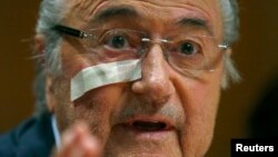 የዓለምአቀፉ እግር ኳስ ፌዴሬሽኖች ማህበር ፕሬዘዳንት ለስምንት ዓመታት ታገዱ