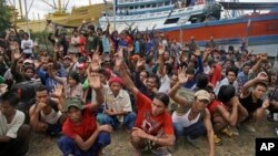 Warga Myanmar yang menjadi korban perbudakan di Pulau Benjina, kepulauan Aru (foto: dok).