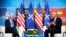 រូបឯកសារ៖ ប្រធានាធិបតី​ Joe Biden (ឆ្វេង)​ថ្លែង​ជាមួយអគ្គលេខា​អង្គការ​អូតង់​ លោក​ Jens Stoltenberg​ អំឡុង​កិច្ច​ប្រជុំ​មួយ​នៅ​ទីក្រុង​ Madrid ប្រទេស​អេស្ប៉ាញ​កាលពីថ្ងៃទី​២៩ មិថុនា ឆ្នាំ២០២២។