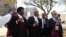 Amagqwetha kaMnu Nelson Chamisa engena enkantolo ekuseni namuhla.