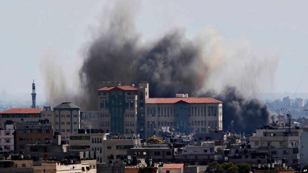 Israel kembali melancarkan serangan misil terhadap kota Gaza, Selasa (15/7). 