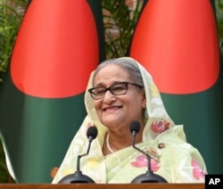 Perdana Menteri Bangladesh Sheikh Hasina memberi sambutan usai memenangkan pemilihan di Dhaka, Bangladesh, 8 Januari 2024. (Foto: Kantor Perdana Menteri Bangladesh via AP)