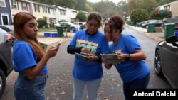 Imagen de algunos de los voluntarios de la organización "Mi Gente" se ha estado movilizando en los últimos meses para promover el voto latino en Georgia.