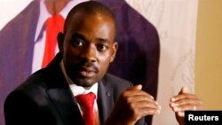 Nelson Chamisa, leader du Mouvement d'opposition pour le changement démocratique (MDC),lors d'une conférence de presse à Harare, au Zimbabwe, le 2 août 2018.