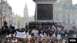 La policía arrestó a más de 60 personas por los disturbios.