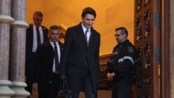 Perdana Menteri Kanada Justin Trudeau meninggalkan gedung Parliament Hill setelah rapat kabinet di Ottawa, Ontario, Jumat, 20 Desember 2024. (Foto: Patrick Doyle/Reuters)