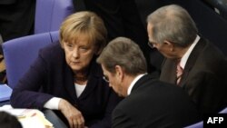 Merkel: Ndihma ndaj Greqisë nuk do të mjaftojë për të zgjidhur problemet