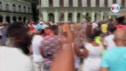 Cubanos se manifiestan contra el Gobierno