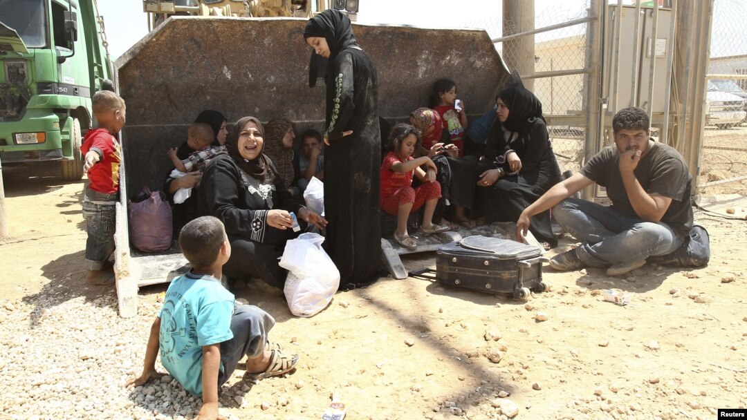 Para pengungsi Suriah di kamp Zaatri di kota Mafraq, Yordania (foto: dok). Anak-anak ikut menjadi korban kekerasan di Suriah.