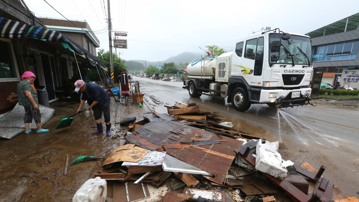 Heavy Rain in South Korea Brings Flooding, Landslides