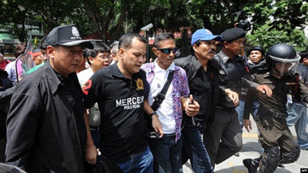 红衫军反政府抗议领导人被警方逮捕