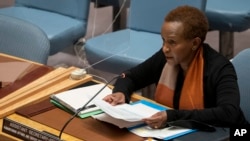 Joyce Msuya, subsecretaria general de Asuntos Humanitarios de las Naciones Unidas y coordinadora adjunta de Socorro de Emergencia, habla durante una reunión del Consejo de Seguridad de la ONU, el martes 29 de marzo de 2022, en la sede de las Naciones Unidas.