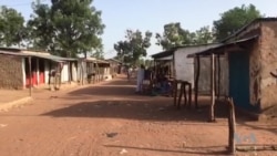 La distribution d'électricité dans le camp des réfugiés centrafricains au Tchad (vidéo)