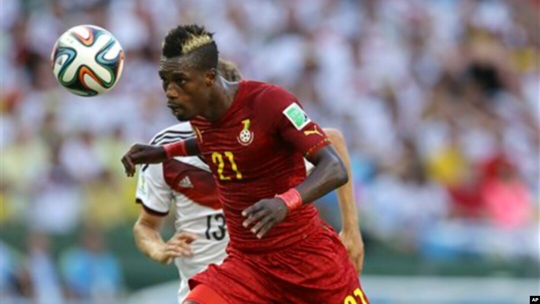 Pemain Ghana, John Boye, dalam pertandingan melawan Jerman di Fortaleza, Brazil (21/6). (AP/Martin Mejia)