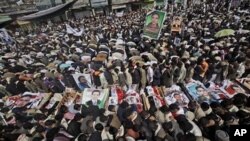 سه‌رۆکی یه‌مه‌ن له‌ لایه‌ن خێڵه‌که‌یه‌وه‌ داوای ده‌ست له‌کارکێشـانه‌وه‌ی لێده‌کرێت