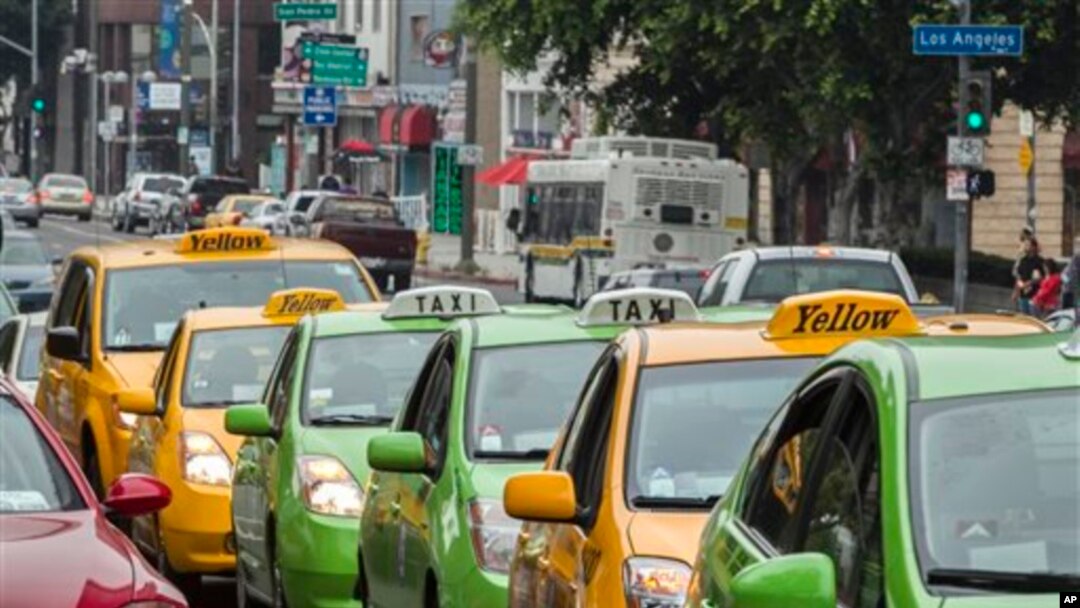 Taksisti u Los Andjelesu štrajkuju u znak protesta protiv dozvole za poslovanje gradskih vlasti kompanijama poput "Ubera" i "Lifta" (Lyft) 