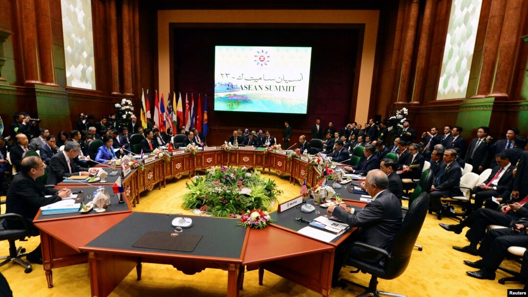 Suasana penyelenggaraan KTT ASEAN ke -23 di Bandar Seri Begawan, Brunei (9/10). 