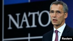 Sekjen NATO Jens Stoltenberg berbicara pada pertemuan NATO di Brussels, Belgia (foto: dok).