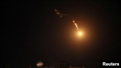 Eksplozija drona iznad grada, tokom ruskog napada na Kijev