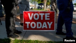 Pemilihan pendahuluan Super Tuesday di McAllen, Texas, AS, 5 Maret 2024. (Foto: REUTERS/Cheney Orr)