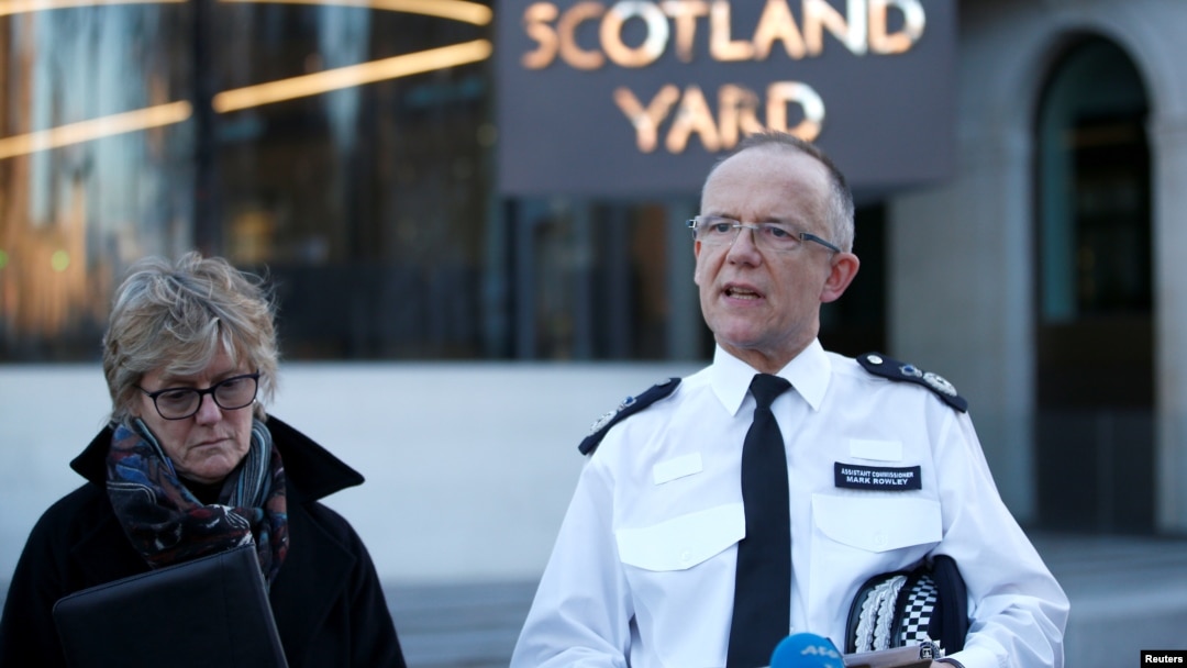 Asisten komisaris polisi Inggris, Mark Rowley, memberikan keterangan pers di London, Rabu (7/3). 