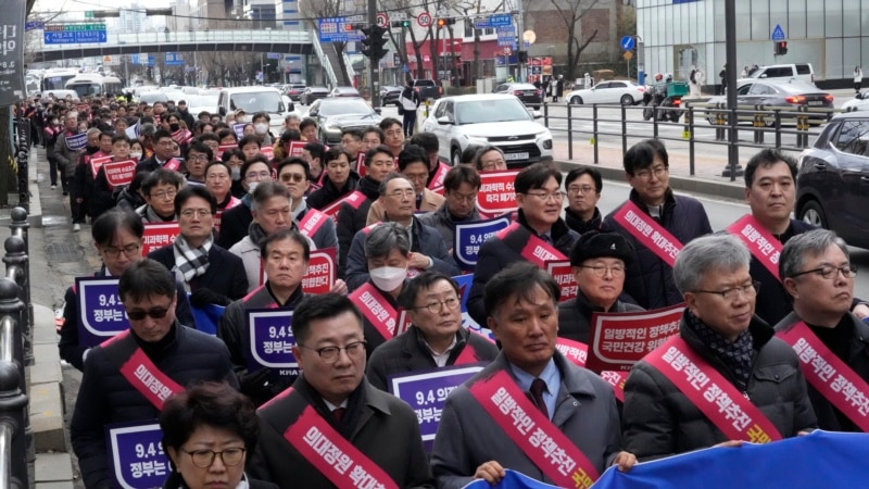South Korea Sets Thursday Deadline for Return of Striking Doctors