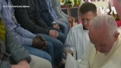 Đức Giáo Hoàng rửa chân cho tù nhân vào Thứ Năm Tuần Thánh
