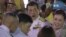 泰國國王對抗議者表示“愛意”