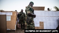 Un militaire à Ouagadougou, le 21 novembre 2020.