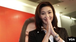 Pemimpin partai oposisi Pheu Thai, Yingluck Shinawatra, 44 tahun, adik mantan PM Thaksin, dipastikan akan menjadi PM Thailand berikutnya.