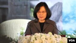 台湾总统蔡英文在228事件70周年纪念活动上讲话(美国之音 杨明 拍摄 )