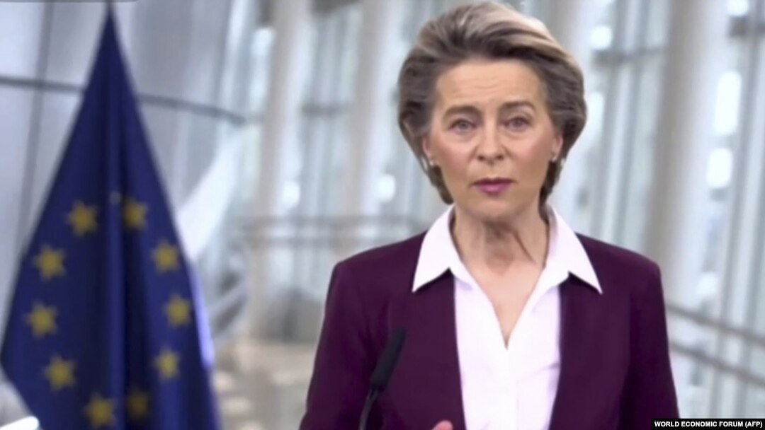 Presiden Komisi Eropa Ursula von der Leyen berbicara dalam Forum Ekonomi Dunia di Davos, Swiss, Selasa (26/1).