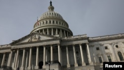 Imagen frontal del edificio del Capitolio de Estados Unidos, en Washington, la sede de la legislatura estadounidense.