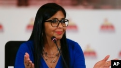 Archivo. Delcy Rodríguez, vicepresidente de Venezuela, niega que flujo migratorio de venezolanos esté motivado por crisis humanitaria.